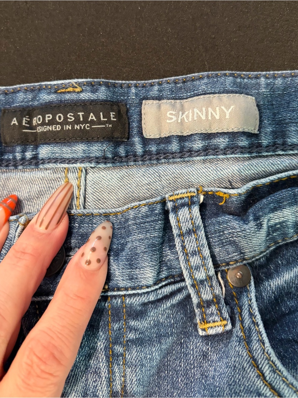 Aeropostale Women's Skinny Jeans in Medium Blue Wash